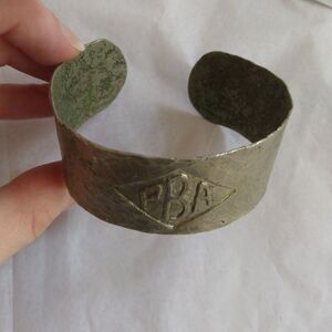 Pba Antique cuff bracelet‎ B0937
